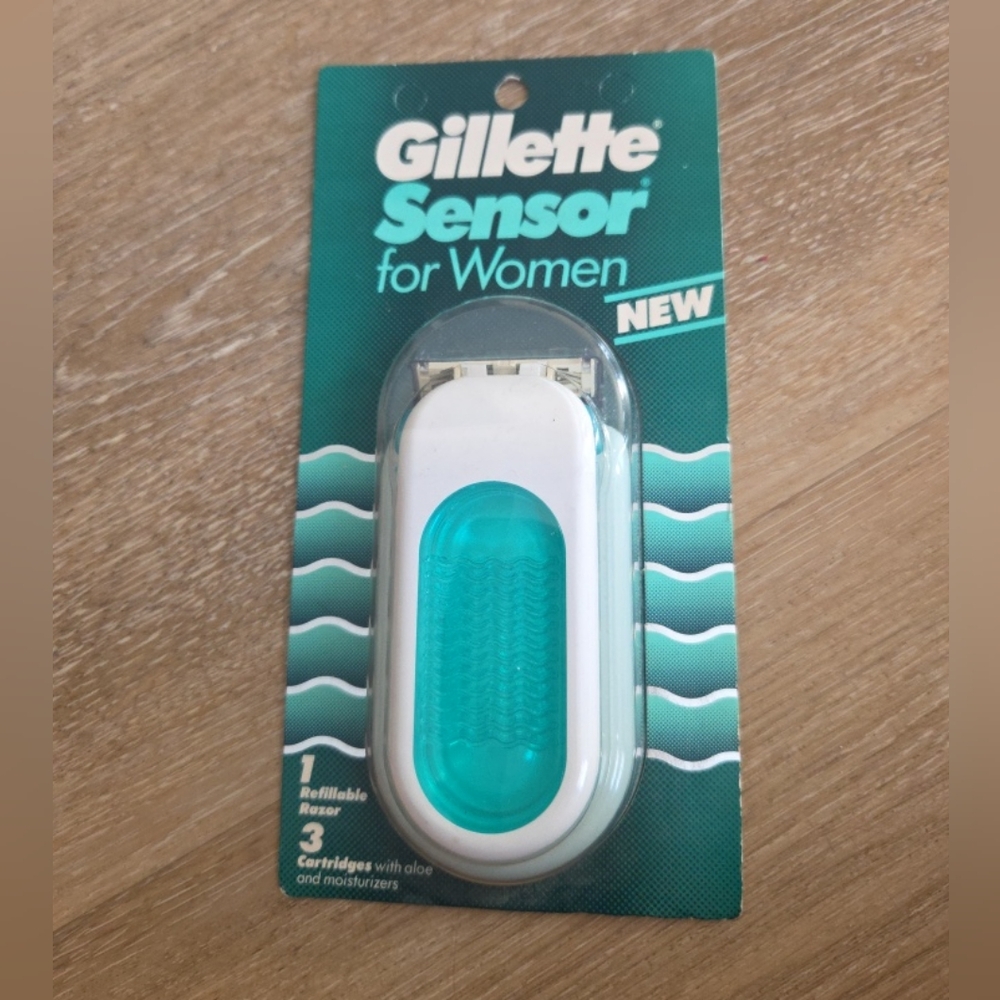 Vintage Gillette Sensor for Women 1 Razor 3 Cartridges Made in USA New 1992 Rare